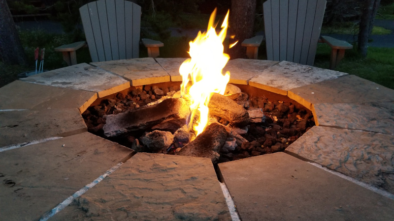 3 Reasons Professionally-Built Fire Pits are Better Than DIY Projects
